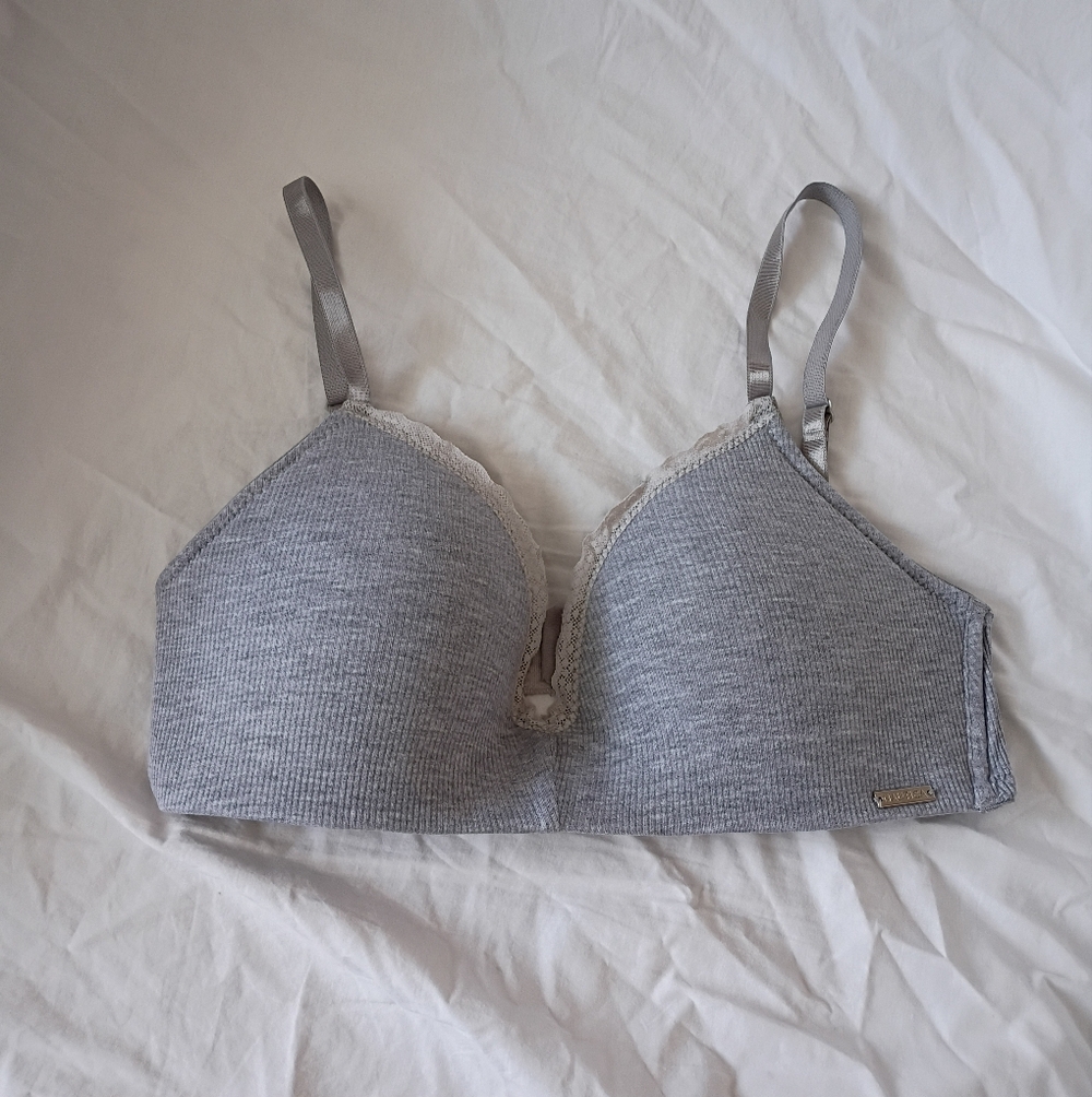 Nautica Gray Ribbed Bra Size 34B With Adjustable Straps